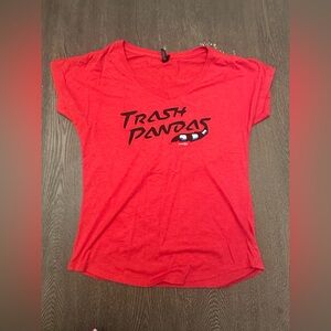 GILDAN BRAND RED TRASH PANDAS V NECK TSHIRT - Size Medium SKU:527
